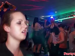 Джейн и Уолтър нуди клипове