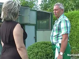 Зашеметяващо видео с масажирана секс клипове порно тинейджърка (Бела)